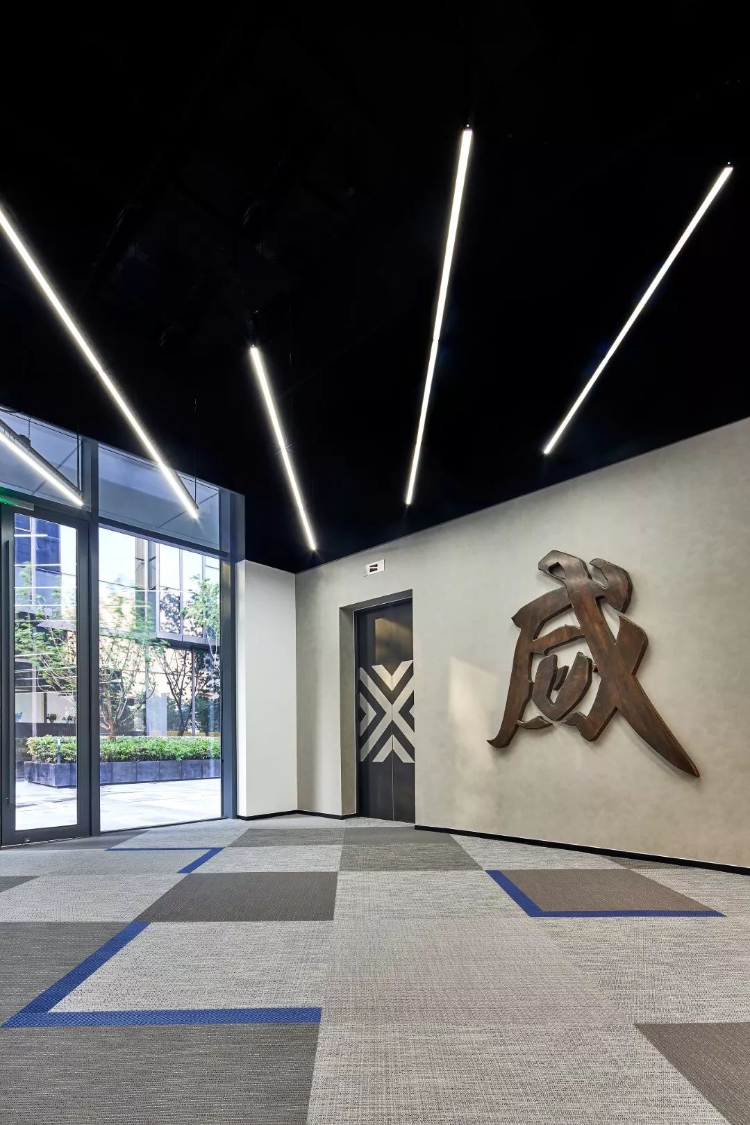 VMLYR上海办公室-Bolon地板